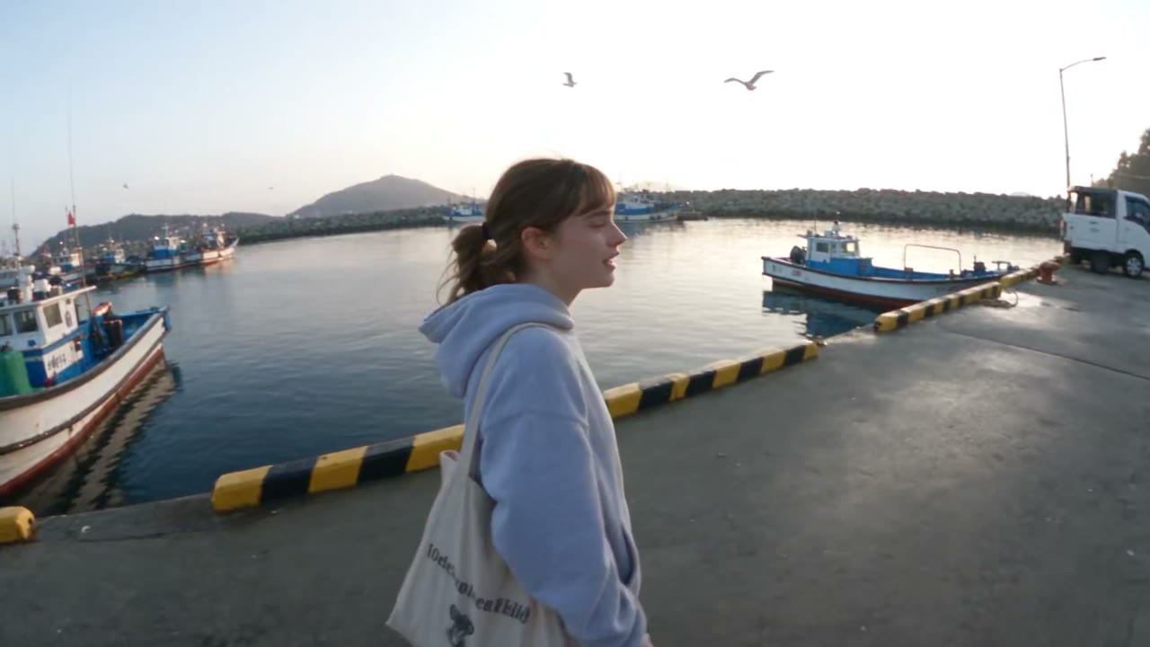 Authentic Handheld Vacation Vlog Prompt