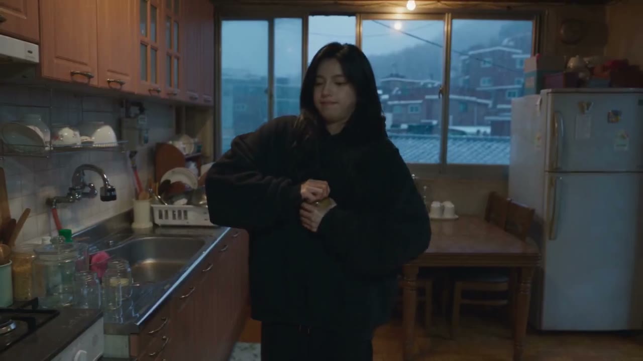 Charming Kitchen Struggle Video Prompt