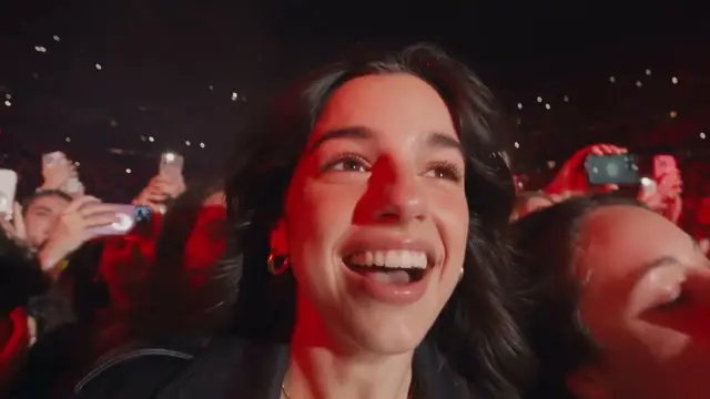 Authentic Concert Experience Video Prompt