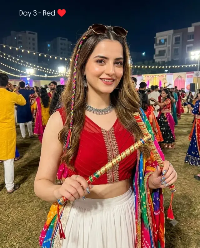 Vibrant Night Garba Portrait Prompt (3 of 9)