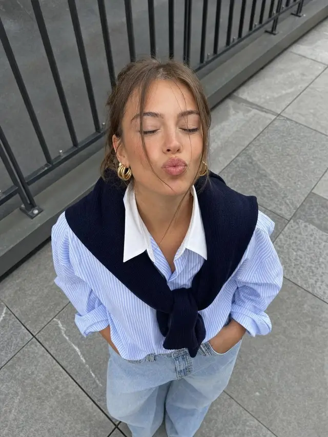Ultra-Realistic Preppy Street-Style Portrait Prompt